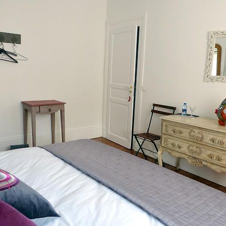 Villabona Orsay Luaran gambar