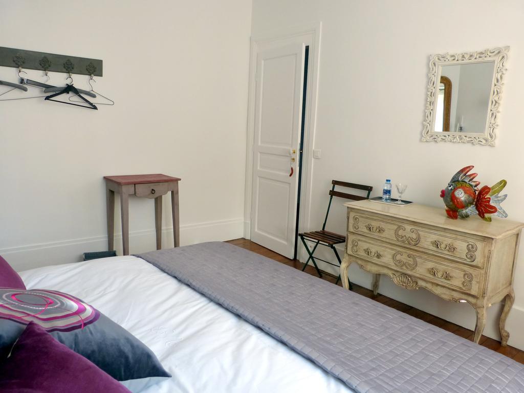 Villabona Orsay Luaran gambar