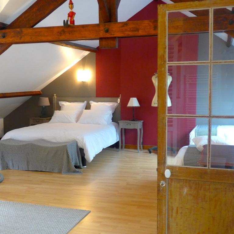Villabona Orsay Bilik gambar